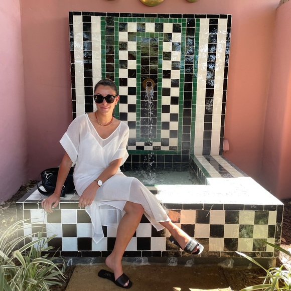 Meet your Posher, Rebecca - Picture 1 of 1